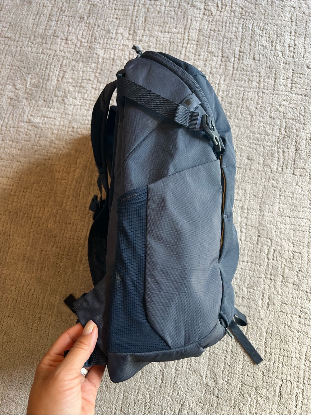 REI Co-Op Navy Ruckpack 18L Backpack - Picture 4 of 16
